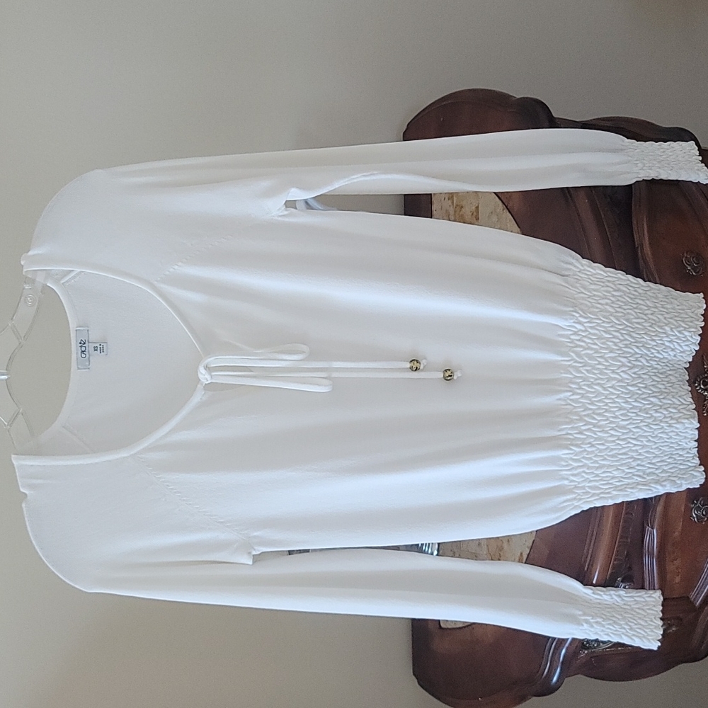 Cache white long sleeve with elastic bottom and cuffs